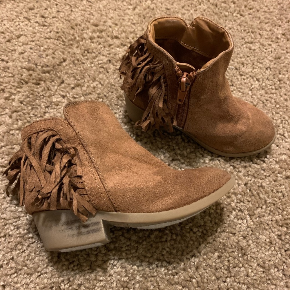 Girls brown booties!